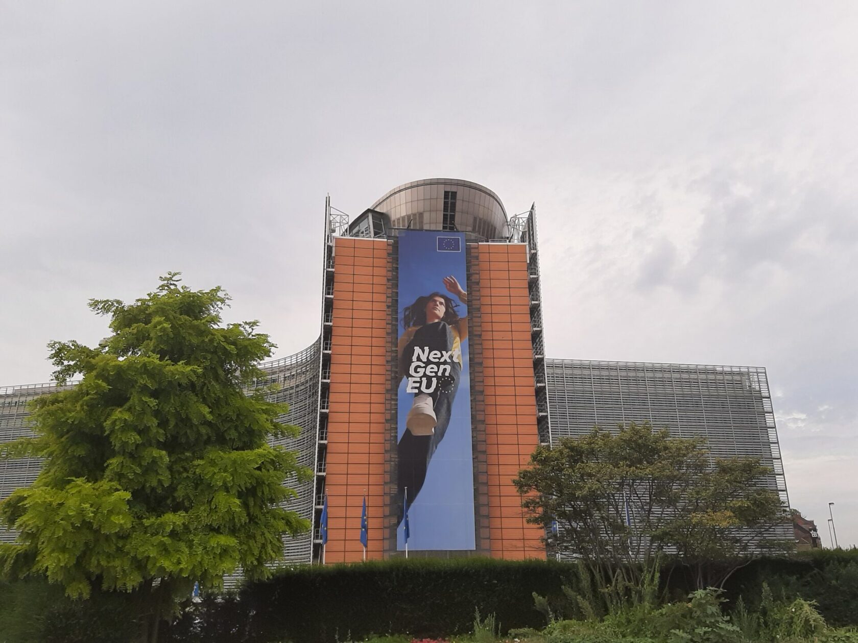 Obraz Główny: Siedziba Komisji Europejskiej - budynek Berlaymont w Brukseli